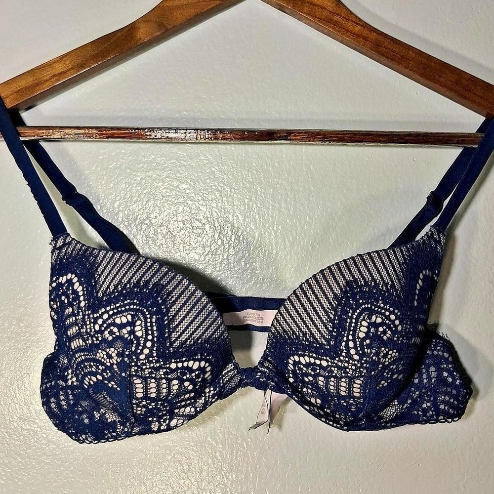 Womens navy blue Victoria's Secret lace bra Dream Angels navy blue lace bra